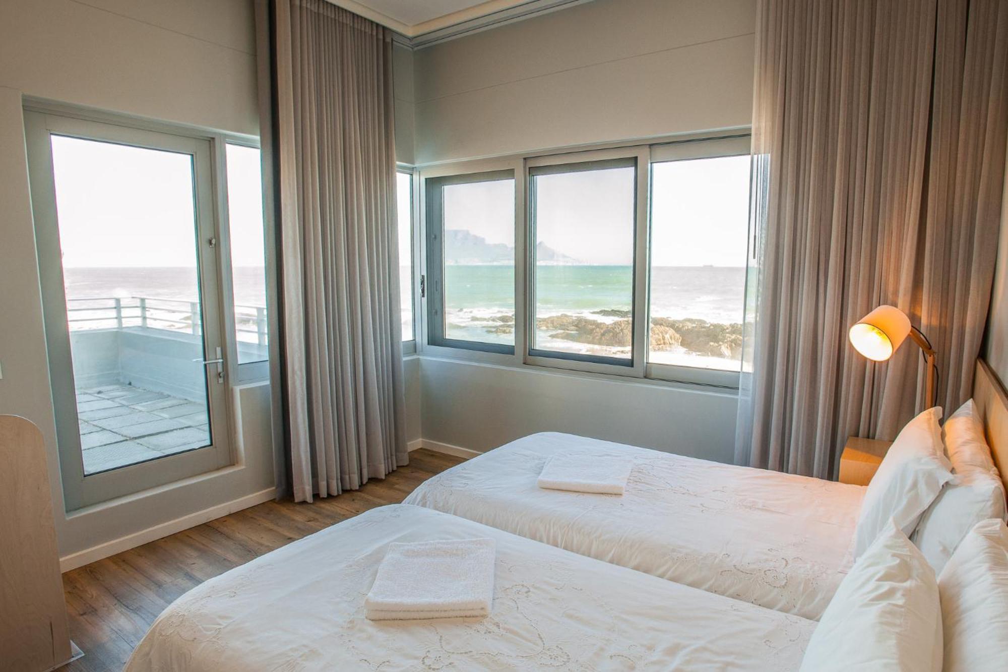 Bokkombaai Bloubergstrand Luaran gambar
